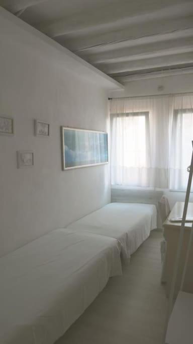 Apartment With Terrace In Chioggia'S Main Square Eksteriør bilde