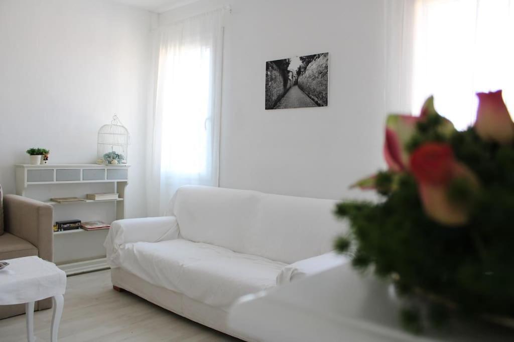 Apartment With Terrace In Chioggia'S Main Square Eksteriør bilde