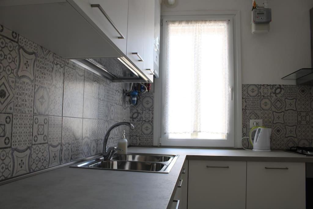Apartment With Terrace In Chioggia'S Main Square Eksteriør bilde